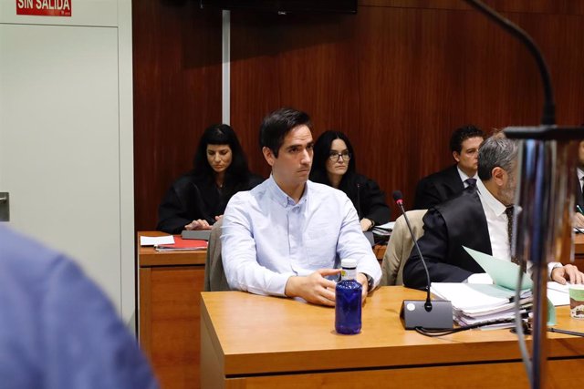 El acusado por el 'crimen de los tirantes', Rodrigo Lanza, durante el juicio