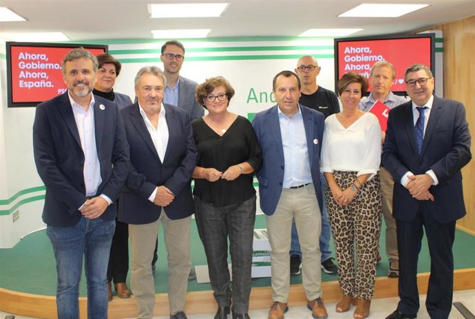 Reunión de dirigentes del PSOE y de sindicatos por las elecciones generales