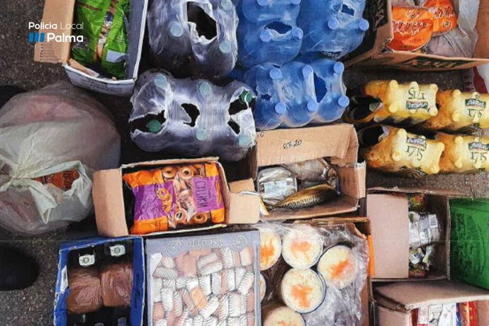Mercancías intervenidas de venta ambulante en Palma