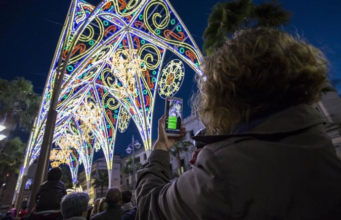 Imagen del alumbrado navideño en Huelva capital.