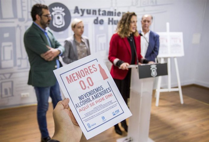 El Ayuntamiento de Huelva y Huelva Comercio presentan la campaña 'Menores 0,0'.