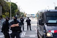 Els Mossos tallen l'avinguda Diagonal per la visita del rei