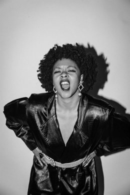 La cantante Nikki Hill, en concierto este martes en el CAEM de Salamanca.