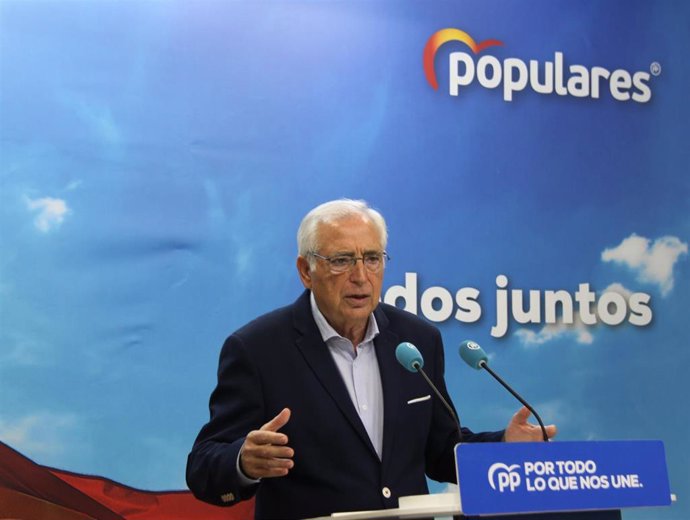 Juan José Imbroda, en rueda de prensa