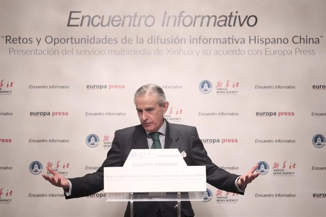 El presidente de Europa Press, Asís Martín de Cabiedes, interviene en el Encuentro Informativo 'Retos y oportunidades de la difusión informativa Hispano-China', presentación del servicio multimedia de Xinhua y su acuerdo con Europa Press.