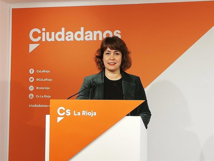 La candidata de Cs al Congreso por La Rioja María Luisa Alonso ha presentado las propuestas 'naranjas' en materia de ayudas a las familias.