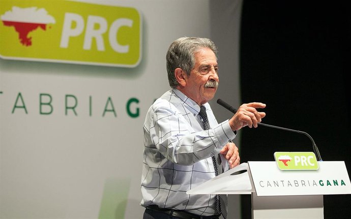 Miguel Ángel Revilla, secretario general del PRC