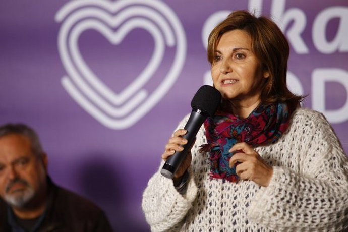 La candidata de Elkarrekin Podemos Pilar Garrido en un acto electoral