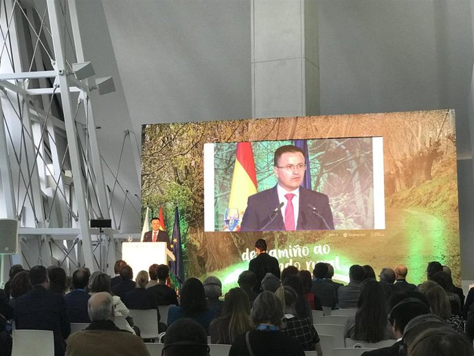 El conselleiro de Medio Rural, José González, durante la inauguración de las jornadas.