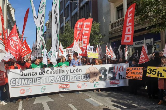 Imagen de la concentración en Valladolid durante la huelga de 2,5 horas de los empleados públicos el 25 de octubre.