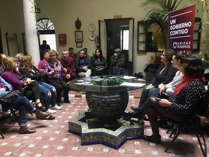 Noelia Vera en un acto con mujeres en El Puerto de Santa María