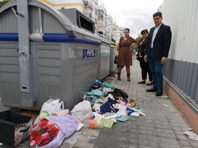 Pimentel y Velázquez, durante su visita al Polígono Norte