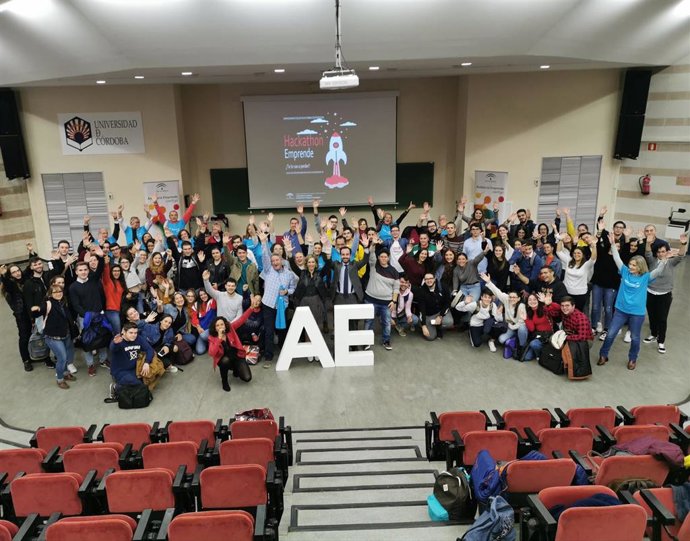 Participantes en el 'Hackaton Emprende'