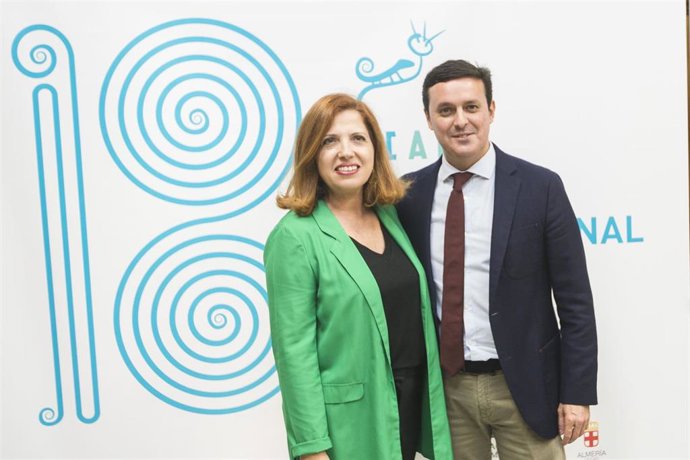 García con una de las empresas que apoyan Fical