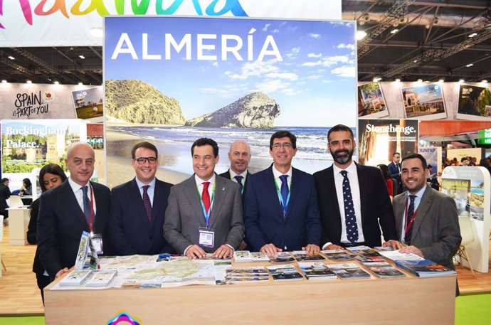 Expositor de 'Costa de Almería' en la WTM