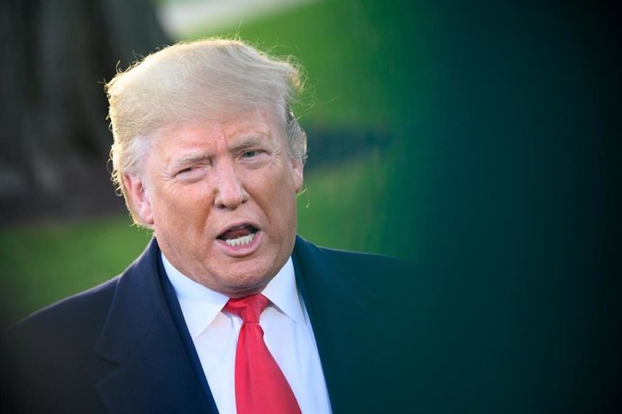 November 4, 2019 - Washington, DC, United States: U.S. President Donald Trump departs the White House en route to Kentucky. (Erin Scott/Contacto)