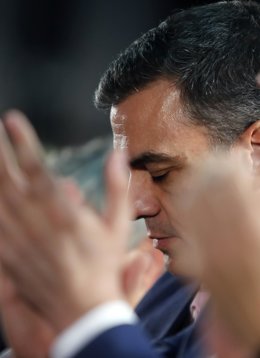 El presidente del Gobierno en funciones, Pedro Sánchez, interviene en un mItin del PSOE en el Pabellón Central del Recinto Ferial Luis Adaro de Gijón (España) el 5 de noviembre de 2019.