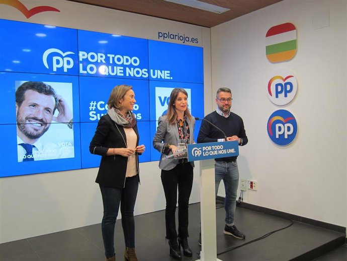 Andrea Levy en Logroño junto a los candidatos al Congreso del PP por La Rioja, Cuca Gamarra y Javier Merino