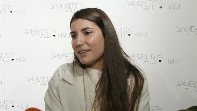 Alba Paul en la fiesta de Giambattista Valli para H&M