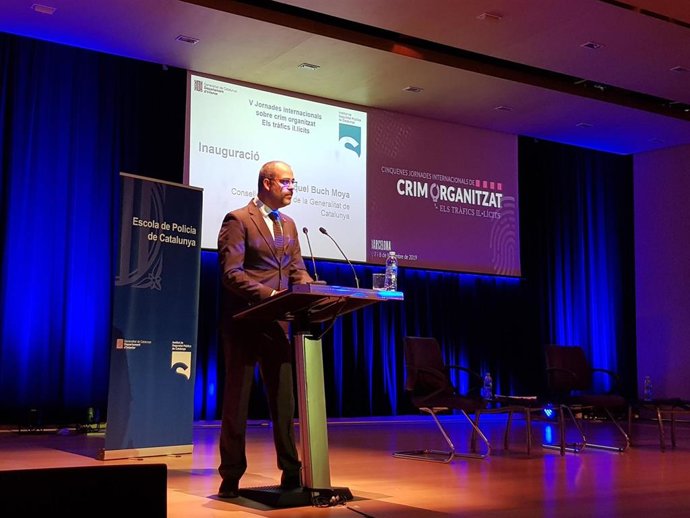 El conseller de Interior, Miquel Buch, al inagurar las jornadas internacionales sobre crimen organizado.