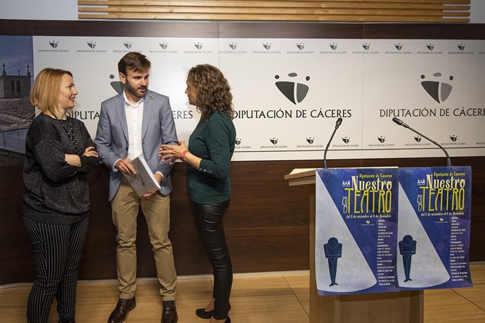 Presentación de 'Nuestro teatro' de la Diputación de Cáceres