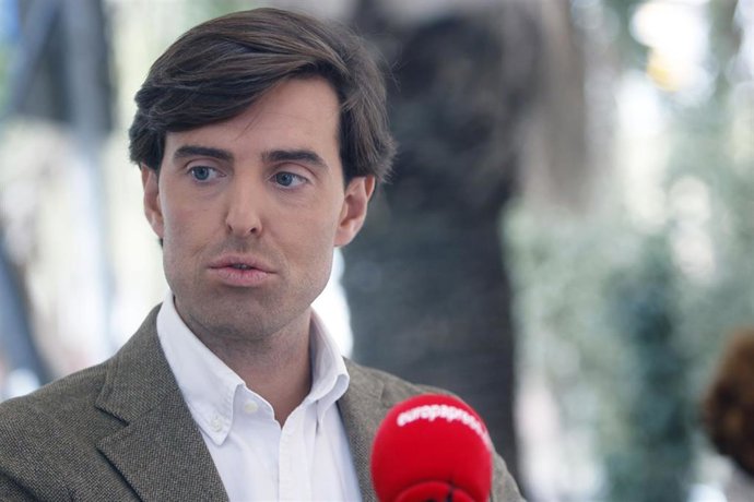 Pablo Montesinos, vicesecretario de Comunicación del Partido Popular, posa en entrevista para Europa Press en Málaga (Andalucía, España), a 23 de octubre de 2019.