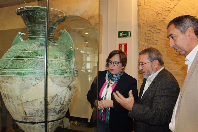 Una tinaja de 90 centímetros elaborada a tormo se podrá ver en el Parque Arqueológico de Alarcos tras ser restaurada.