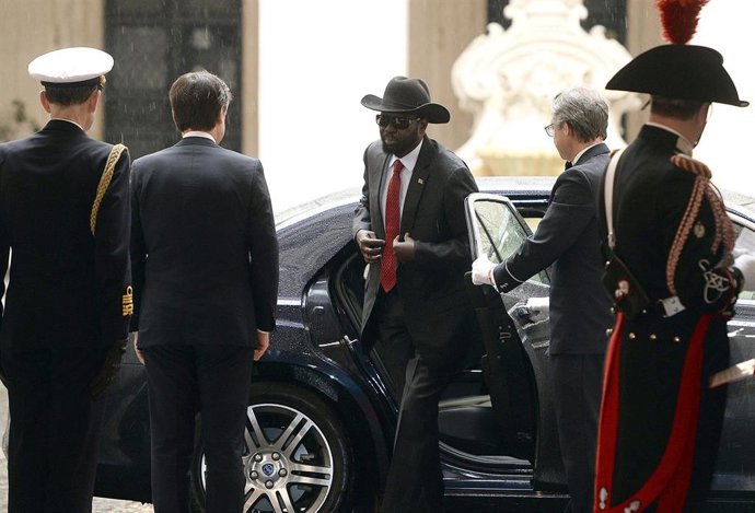 Salva Kiir llega a su encuentro con el primer ministro italiano, Giuseppe Conte