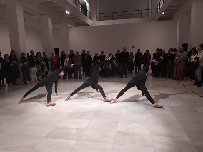 Imagen de la representación 'Atlas map of moves' de Dani Pannullo