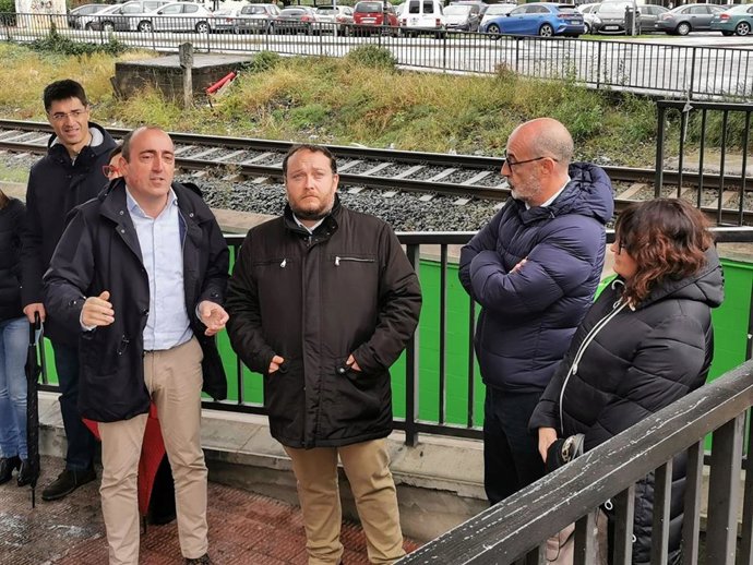 Visita A Maliaño De Rubén Gómez, Candidato De Cs Al Congreso