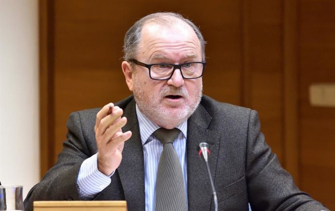 El exconseller de Educación Alejandro Font de Mora