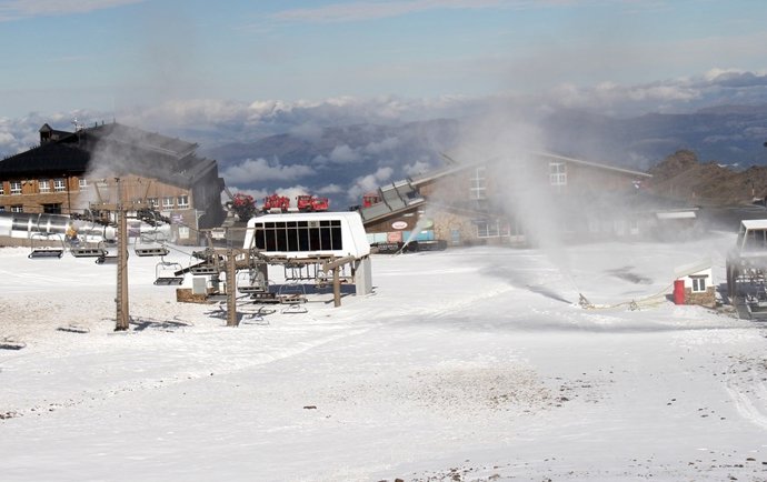Sistema de nieve producida con cañones