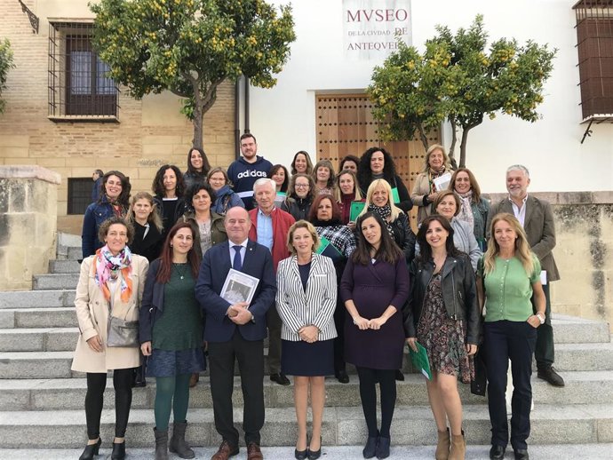 Clausura de una escuela taller en Antequera (Málaga)