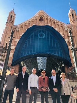 Sandra Gómez se reúne con representantes del Mercado de Colón