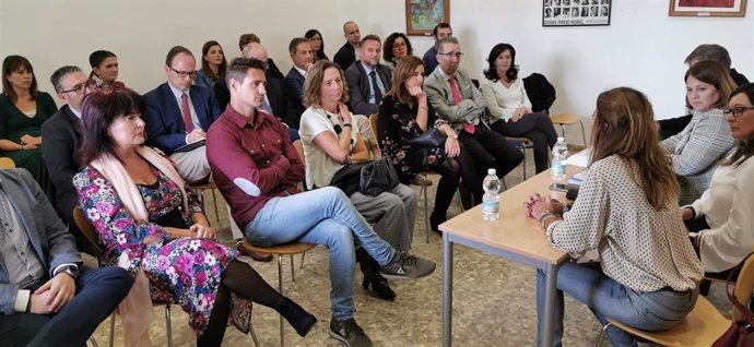 Reunión de la Junta de Andalucía, la Diputación de Málaga y la Universidad de Málaga con las principales asociaciones relacionadas con el Trastorno del Espectro Autista en la provincia.
