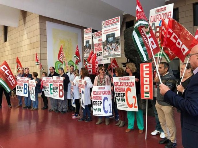 Protesta en el Hospital Reina Sofía