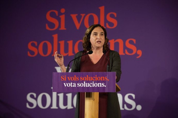 La alcaldesa de Barcelona, Ada Colau, durante el acto central de los comuns en Barcelona (España), a miércoles 6 de noviembre de 2019.