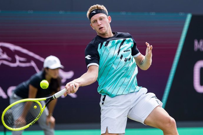 Tenis.- Davidovich lo da todo sin evitar la segunda derrota en Next Gen ATP Fina