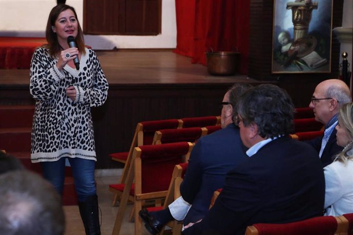 La preisdenta del Govern, Francina Armengol, asiste a la presentación del audiovisual Phantasia sobre la Cartuja de Valldemossa