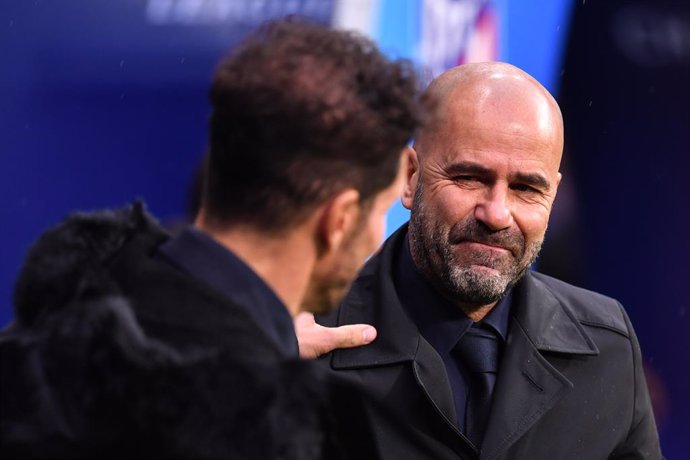 Fútbol/Champions.- Peter Bosz: "No tiene sentido especular sobre si avanzaremos 