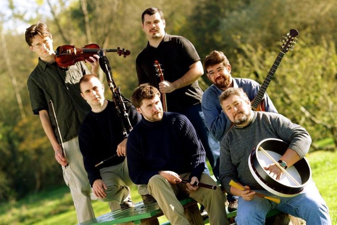    L'históricu grupu de folk asturianu Llan de Cubel.