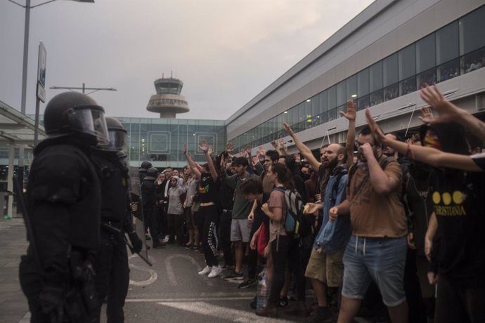 14 d'octubre del 2019. Barcelona (Espanya): protestes massives a l'Aeroport del Prat