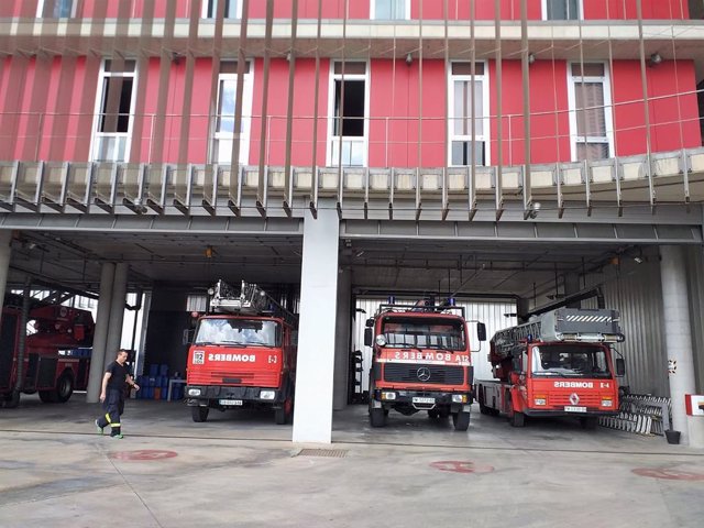 Camiones de Bomberos de Palma en el Parque de Son Malferit (recurso). Bomberos de Palma