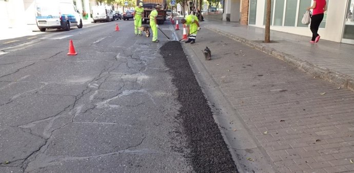 Trabajos de mantenimiento en la Travesía de Montilla