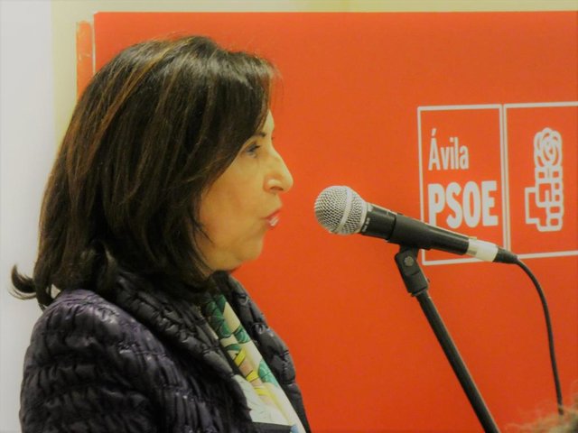 La ministra de Defensa en funciones, Margarita Robles, durante un acto en Ávila.