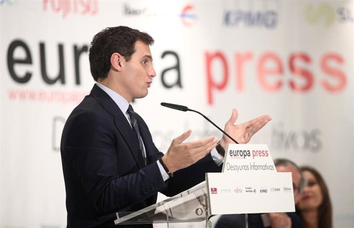 El presidente de Ciudadanos, Albert Rivera, participa en los Desayunos Informativos de Europa Press