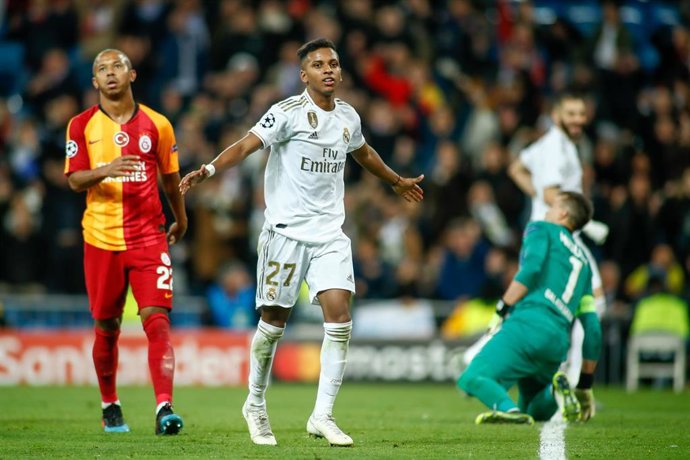 Rodrygo celebra uno de sus goles en el Real Madrid-Galatasaray de la Liga de Campeones