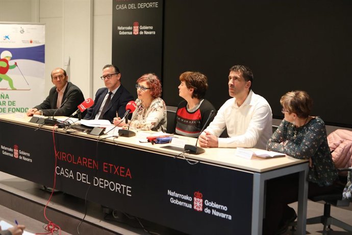 La consejera de Cultura y Deporte, Rebeca Esnaola, presenta la Campaña Escolar de Esquí de fondo de Navarra