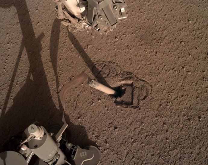 El 'topo' de Marte volverá a intentar abrirse paso 