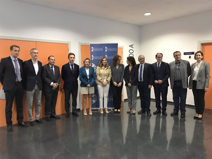 Representantes de la Junta de Andalucía, la Universidad de Málaga, sindicatos y empresarios en el VI Encuentro Nacional de Seguridad y Salud Laboral en la Construcción.
